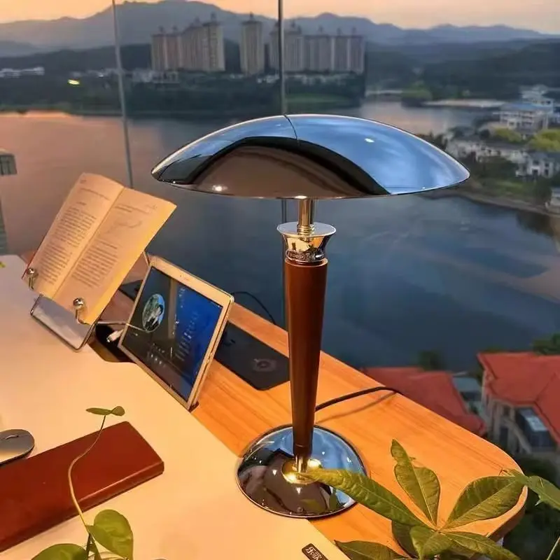 Home Office Industrial Design - Lampu Meja Kayu Gaya Industrial E14