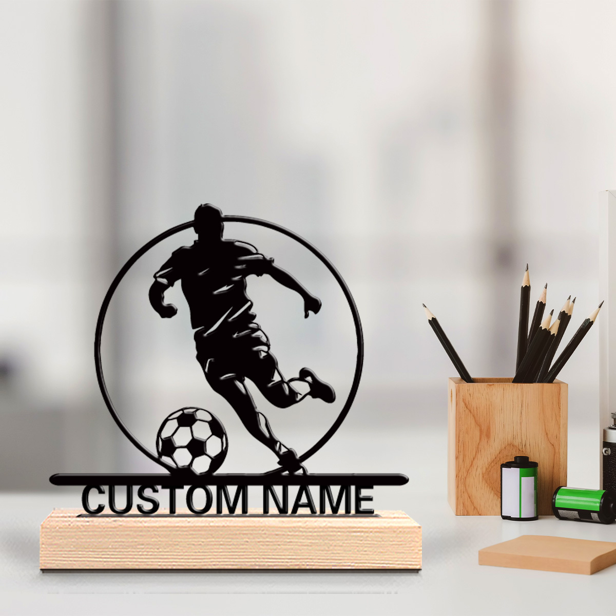 Patung Logam Pemain Sepak Bola - Office Table Home ulasan dan harga